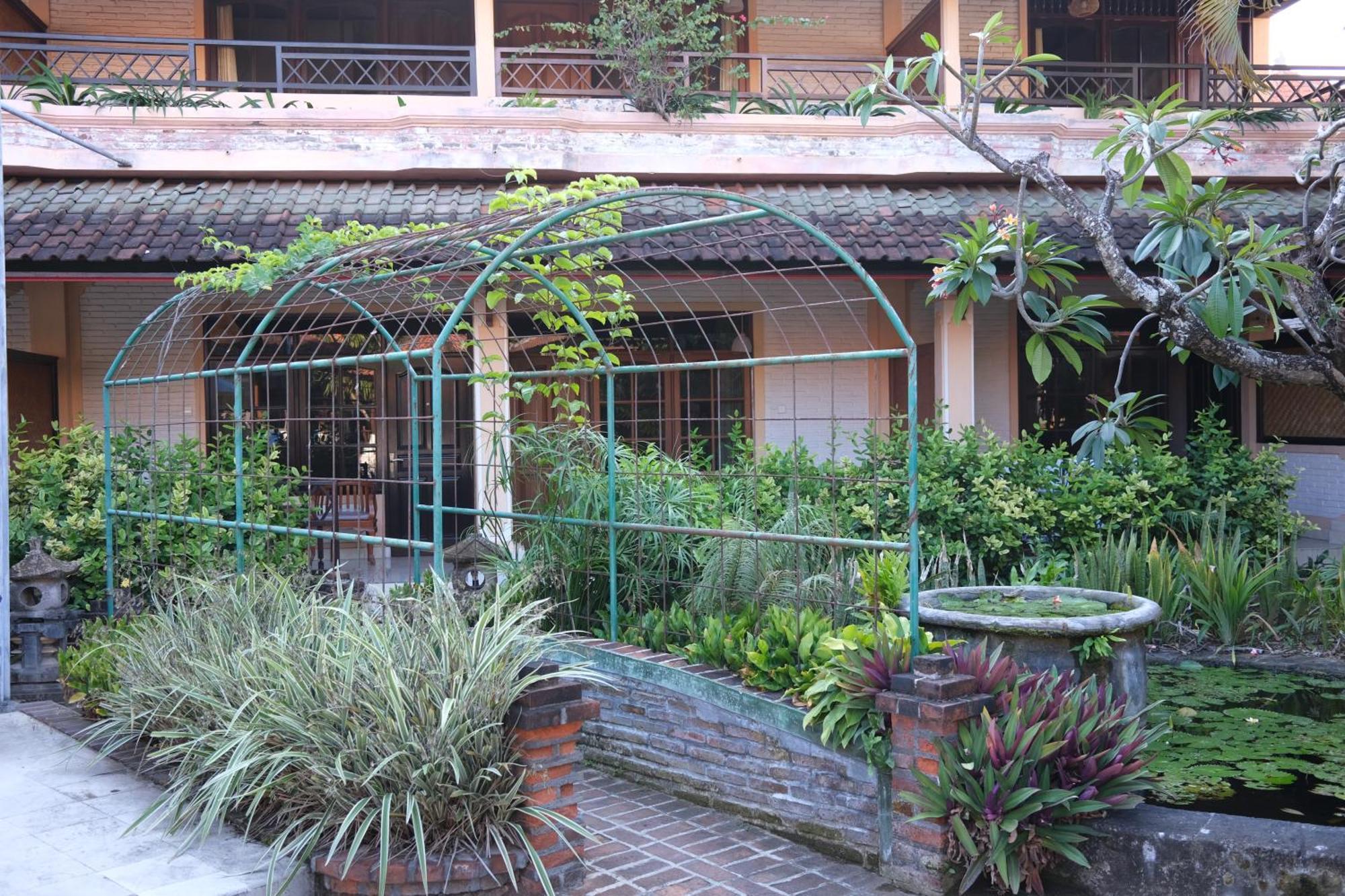 Fat Yogi Cottages Kuta  Exterior photo